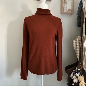 100% Cashmere Magaschoni Turtleneck Long Sleeve Top in Red Women’s Size M Fall